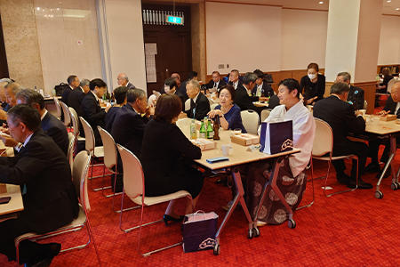 参加者による懇談風景
